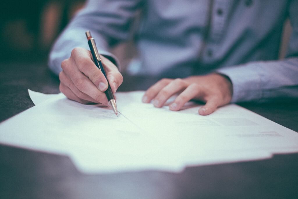 Fake Job Offer Immigration Lawyer Toronto credit to Free-photos`-min